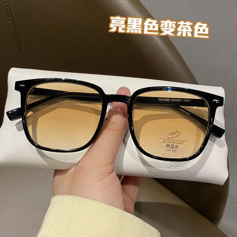 Smart Photochromic Oversized Glasses Women Square Frame Light Adaptive No Makeup Look High Quality Optical Protection Eyewear