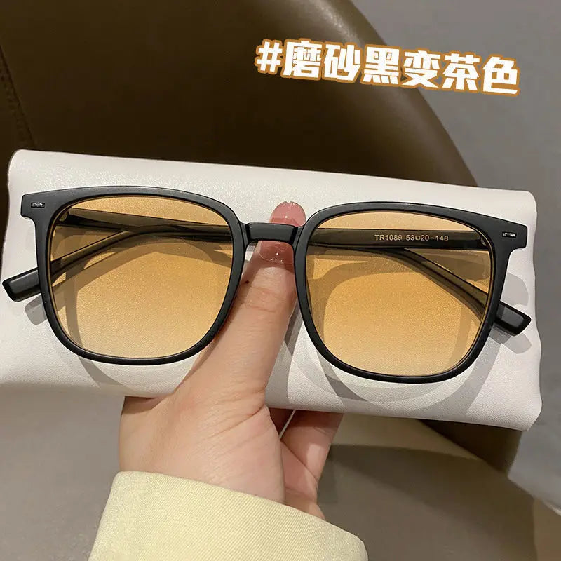 Smart Photochromic Oversized Glasses Women Square Frame Light Adaptive No Makeup Look High Quality Optical Protection Eyewear